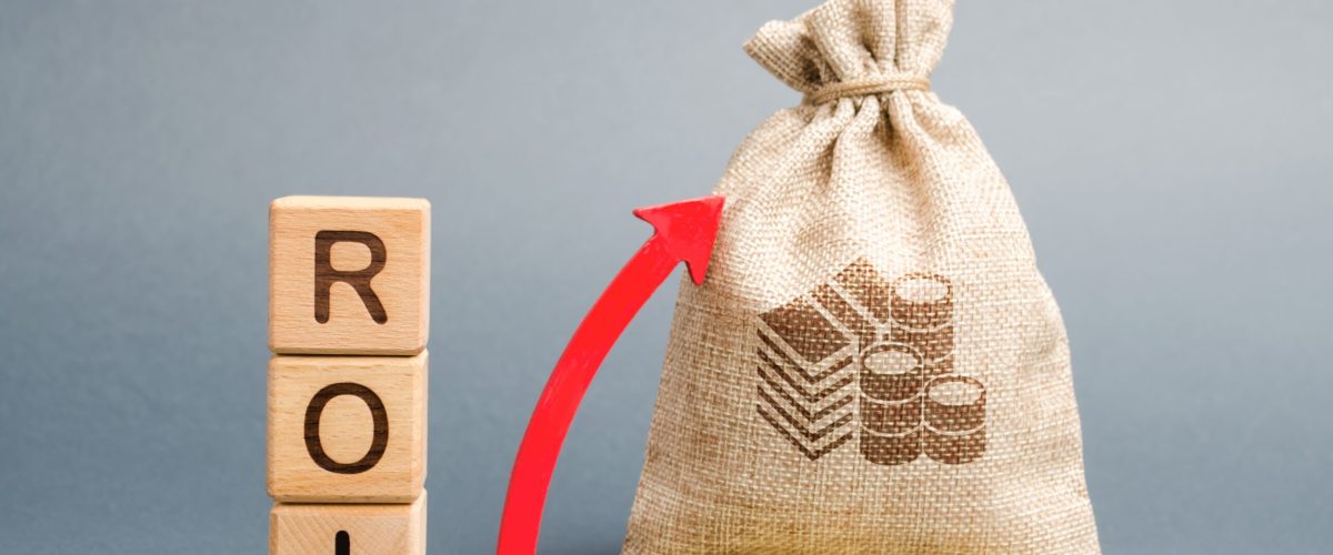 wooden-blocks-with-the-word-roi-and-the-up-arrow-w-2022-11-09-06-36-33-utc